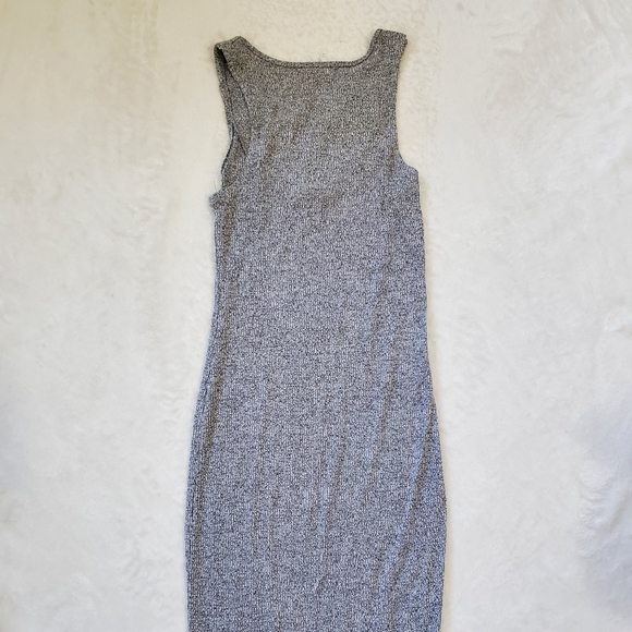 Ribbed grey dress - Picture 2 of 5